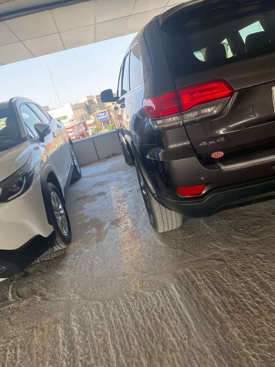 السلام عليكم جيب 19 لمتد وارد امريكي
الضرر جاملغات وبنيد وبيه كلير بالقماره من امريكا
صور الحادث بالمنشور
فتحه فور ويل اوتوستوب شاشه جبيره ماوس تشغيل عن بعد السياره ماشيه 107 
السعر 210 وبيه مجال 
رقم بصره باسمي
السياره موجوده بالبصره


**إذا كنت صاحب هذا الإعلان وتريد حذفه لأي سبب، رجاءا أرسل رسالة إلى الدعم الفني**