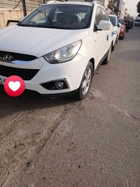 للبيع توسان موديل 13  خليجي رقم انكليزي بغداد وياها بصمتين  سياره مكفو...