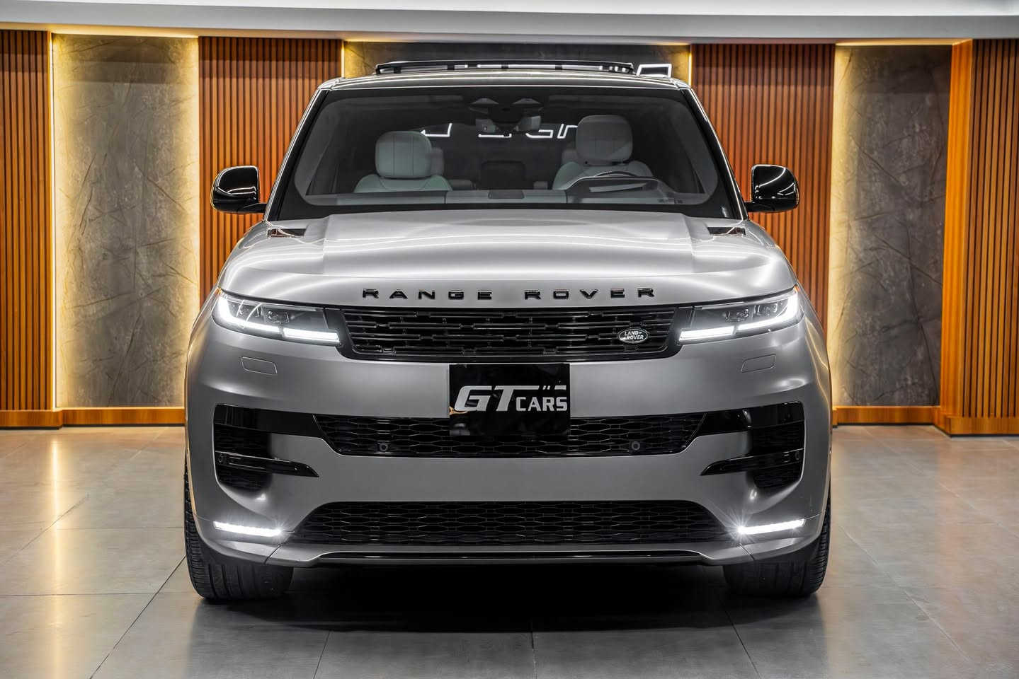 Renge Rover Sport
X dynamic 
موديل:2023
ميل25.000 المسافة المقطوعة 
سيارة فول فول مواصفات 
بدون دعم مكفول 
سعر $84.000
موقع سيارة بدهوك
☎️
***********
***********
