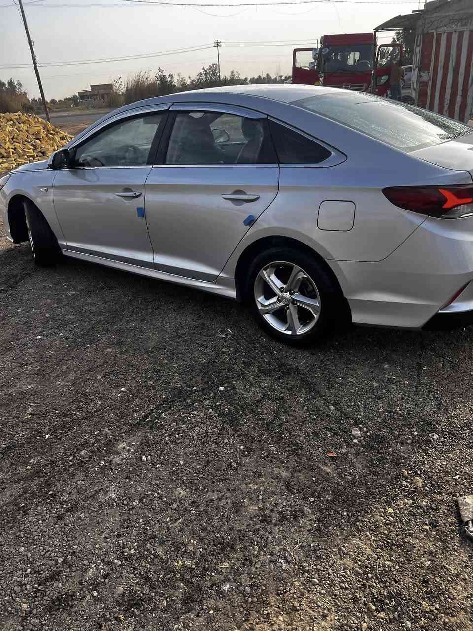 سلام عليكم سوناتا وارد كوري 2021 بيع اومراوس
مكفوله من صبغ وتبديل 
مكان سياره ديوانيه 
***********
***********
