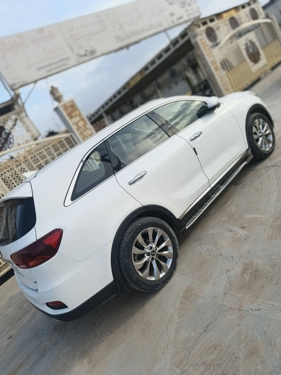 السلام عليكم سورنتو ٢٠٢٠ خليجي  مكينه V6 رقم بغداد سعر230ورقه بيه مجال  رقم الهاتف 📲***********
