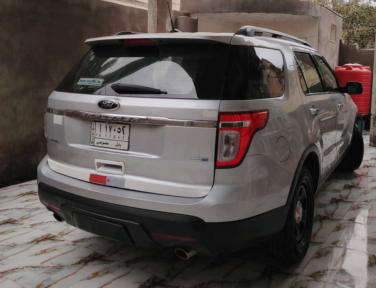 فورد اكسبلور 2013 ليمتد فول الفول جميع المواصفات بيها
7 راكب 

بانزين عادي وشرط بدون ادوانص

كشنات ملكي 

ويل سبورت

محرك 6 سلندر حجم 3.5

بصمة ابواب و بصمة تشغيل

مرايات كهربائيه

كشنات جلد تدفئه

كشنات كهربايي

ستيرين هيتر

تحكم ستيرين فول 

سترين كهربايي التحكم 

تشغيل عن بعد

حساسات خلفية

اشاير بالمرايا الجانبية

كشنات الامامية فول كهرباء مع ذاكرة خزن لكشن السائق

كود خارجي للقفل على باب السائق

 تحكم ستيرن بالجهتين

سستم صوت متكامل مع 8 سماعات داخلية 

تبريد ثلاث قطع امامي وسط خلفي

منافذ AUX, مع  منافذ USB 

كيرو محرك بشرط

السيارة ناعمة ومناقصها اي شي 

سياره فول للاخير ونظيفه

ماشية 170 مايل

السيارة  تحويل او وكاله

سنوي 2026 مشروع وطني رقم بابل

ويل سبورت

المكان شمال البصره قضاء المدينه 

بيع فقط محتاج المبلغ حاليا  اتصل واتساب ارسلك صور الحادث والسونار 

السعر 140 ورقه وبيها مجال بيع مستعجل

***********
