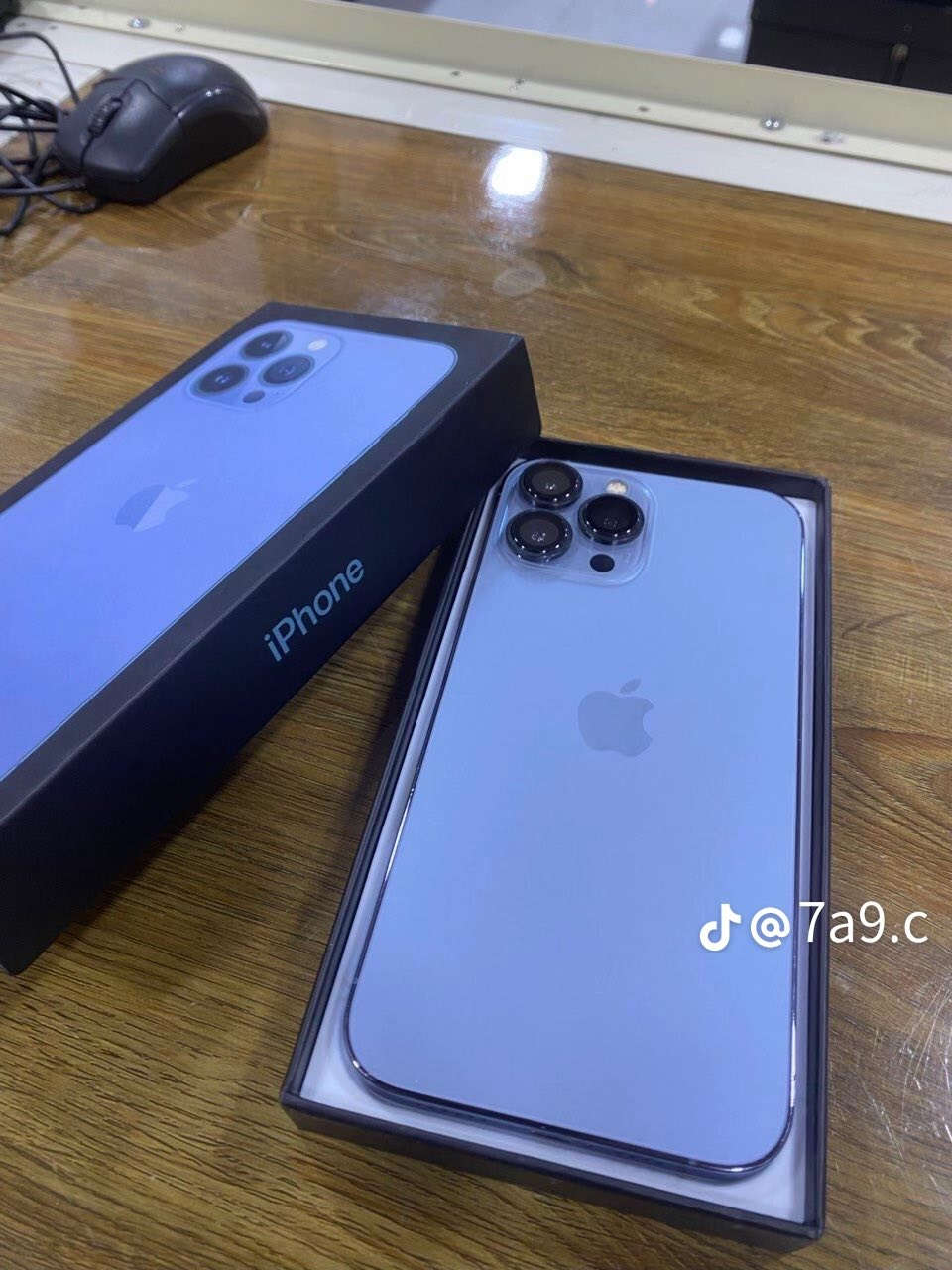 السلام عليكم جهاز آيفون 13 برو ماكس للبيع جهاز نضيف العنوان بغداد المشتل الهاتف ***********متواجد وتساب السعر 800وبي مجال حكً جيه
