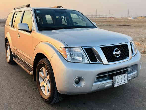 السلام عليكم 
للبيع نيسان بافندر 2009 وارد أمريكي مكفولة من الضربة و التبديل فقط صبغ بالجاملغ الخلفي الأيمن و صبغ قليل جداً بالباب الخلفي ( مرفق السونار مع الصور )  مكفولة من المكينة و الكير و الحدادية و التبريد و الكهربائيات و تبريدها (3) قطع ثلج و (7) راكب و دشبول أرمادة و شاشة و كامرة و كشن السايق كهرباء و تحكم ستيرن و المري الجانبية كهرباء و دوسة البانزين كهرباء و فتحة سقف شغالة و حجم المحرك (6) سلندر (4000) و تخم تاير جديد (5) و السيارة ماشية (170km) السيارة جديدة جداً و جاهزة من كلشي و رقمها بغداد شرط تحويل و السعر (114) و بيها مجال للشراي المكان البصرة الأمن الداخلي للأستفسار *********** .
