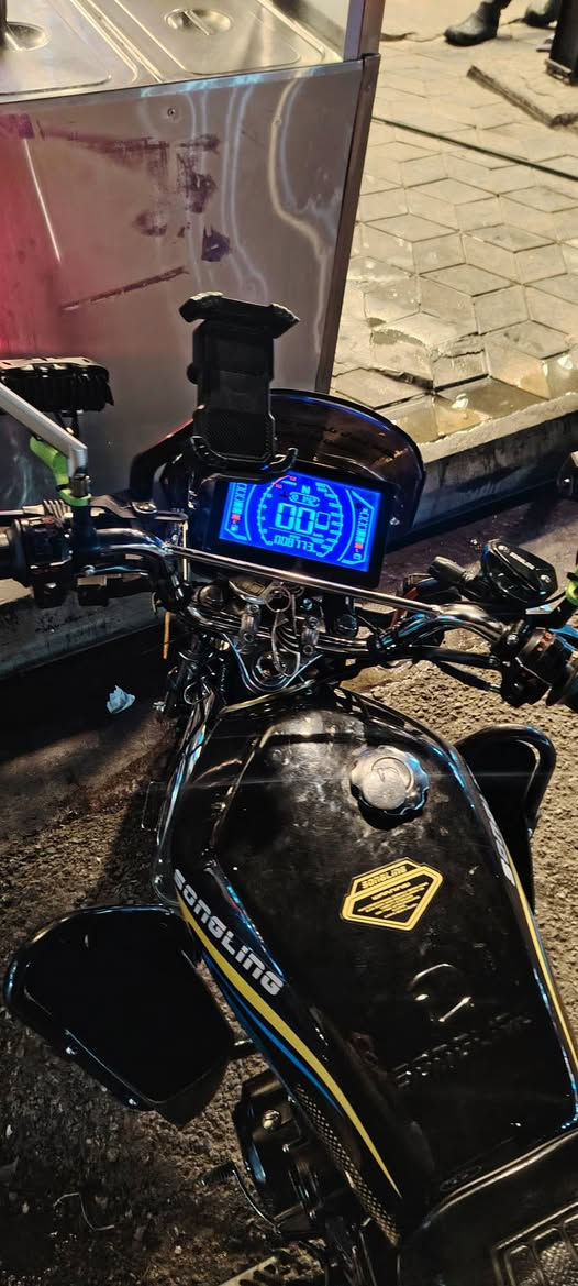 السلام عليكم دراجه لبيع سيفان سونك دراجه نظيفه أمانته الله سعره 850 مكاني بغداد هذا رقمي ***********
