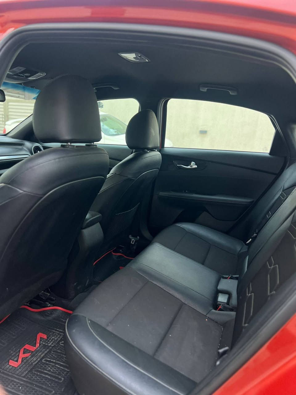 فورتي ٢٠٢٣ رقم ديالى فئة جيتي لابن حادثهة بنيد مبدل ومصبوغ ودعامية مصبوغه مكان السيارة بغداد الحريه السعر ١٦٥
***********
