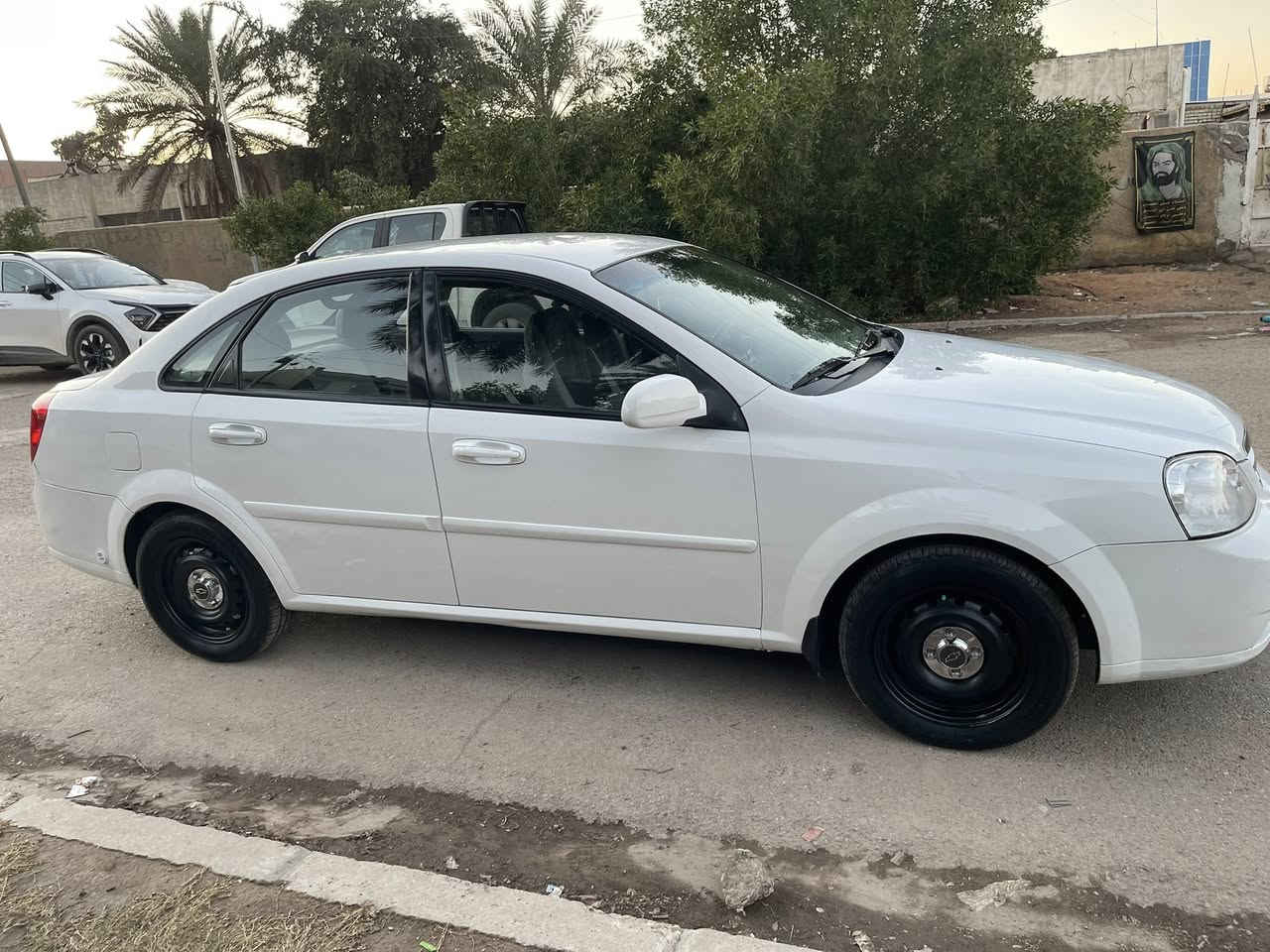 السلام عليكم 
اوبترا 2012 الشركة العامه للسيارات. 
كير ومحرك. مكفولات 
كهربائيات كلها تمام. 
صدر ممتاز 
بيها منظومه غاز شغاله وعليها ادامة جديده. 
بيها ضربة بالجاملغ الخلفي وقبق الجنطه مصبوغ. 
مكانها شارع فلسطين. 
السعر 82 
الرقم  ***********
