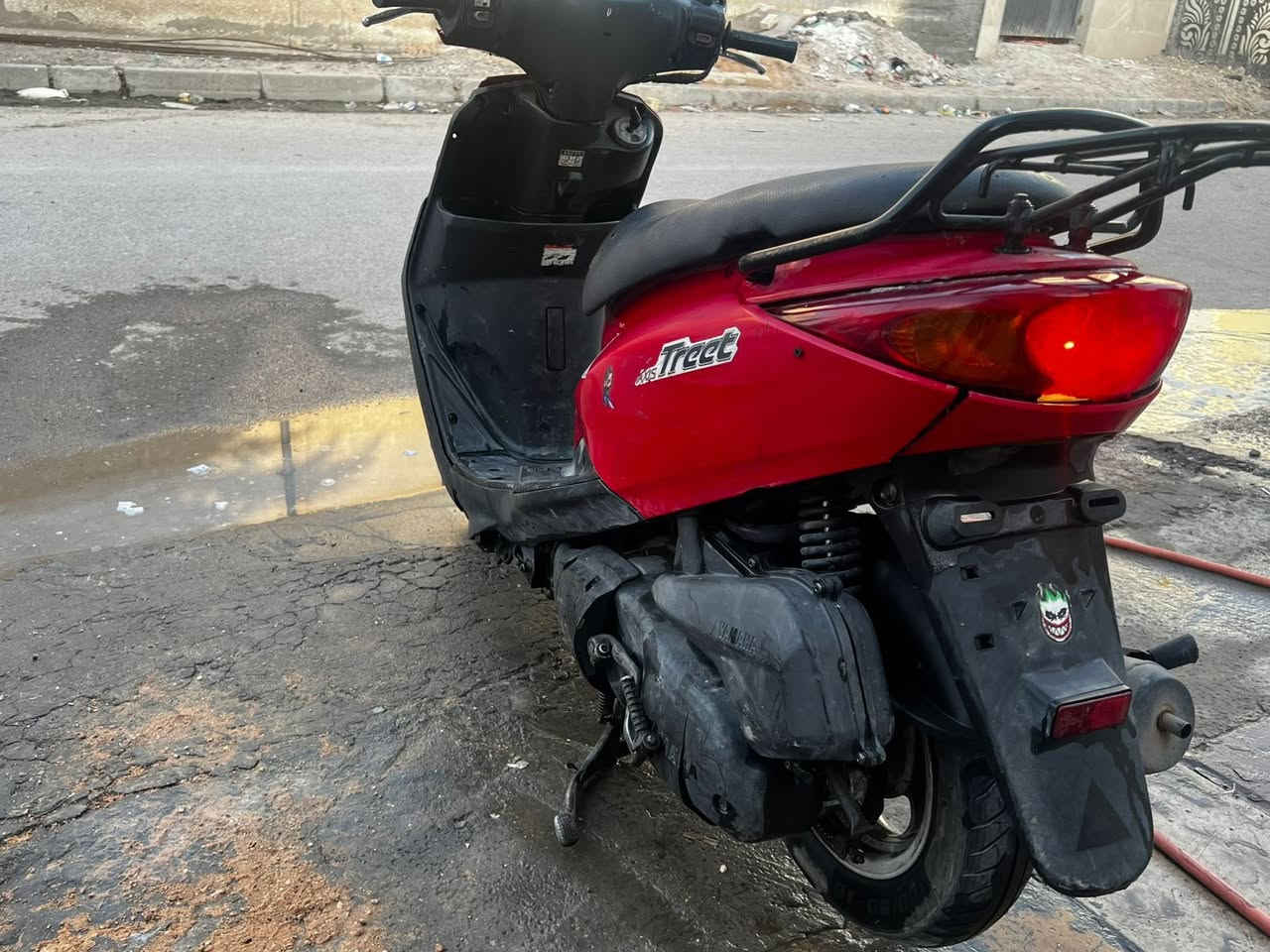 دراجة رمبه اكزز ياباني
صار 10 اشهر عندي بس اشتريت سيارة وصار شهرين اشغلهه بين يوم ويوم ومداريهه بالدهن 

الگشر نظافه 55‎%‎ 

المحرك لوك ومامستخدمهه هوايه ونظافة 80‎%‎ 

خليت باتري جديد لان كعد القديم ماخذهه 2 مليون و50 الف بس اكيد كفرات نظيفه اكثر مو هيج واتعاجز ابدل كفرات 

عارضهه 850 الف وبيهه مجال بسيط للجناي


**إذا كنت صاحب هذا الإعلان وتريد حذفه لأي سبب، رجاءا أرسل رسالة إلى الدعم الفني**