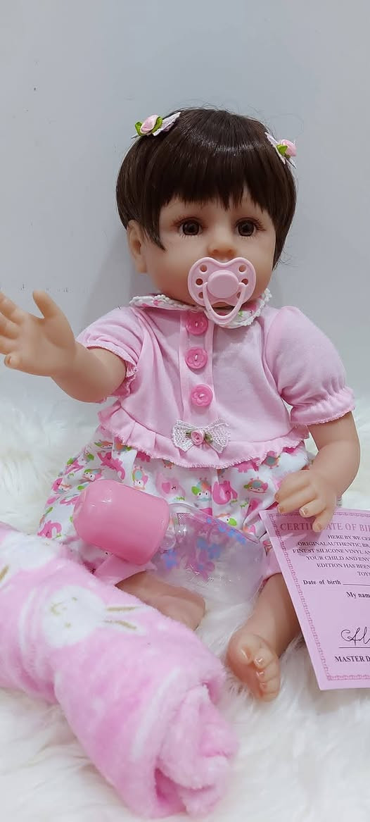 💥 بمناسبة عيد الأضحى المبارك 💥 
((تخفيض  صارت ب ٣٠ الف فقط  ))
لعبة من السيليكون الطبي شكل كلاسيكي تجنن من جيل الطيبين فديتها الحلوة 🥰🥰

المواصفات 
"""""""""""""""
💥  سلكون طبي صديق الطفل مع شهادة طبية
💥  العيون واقعية ثري دي تجنن
💥  الملابس درجة أولي 
💥  الأطراف والرأس سلكون أما البطن من القطن 
💥  الشعر طبعي مستعار ناعم قصير
💥 الطول 50 سم 

الملحقات 
""""""""""""👇
ممه
لهاية 
مفرش اللعابه
شهادة 
حفاظة
🌸🌸  🌺   🌸🌸  🌺  🌸🌸

للطلب مراسلتي🌺🌸 ع الخاص🌸🌺
 
تتوفر خدمة توصيل لكافة المحافظات 🚕🚕


**إذا كنت صاحب هذا الإعلان وتريد حذفه لأي سبب، رجاءا أرسل رسالة إلى الدعم الفني**