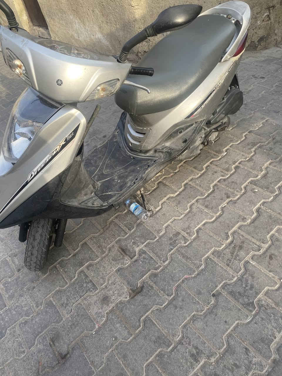 السلام عليكم 
بريز جديده شلعه ومعدل 
كفرات اصليه 
كلجات جديده كامله كلشي بيهه شغال 
٦٥٠ 
وهذه رقمي 
***********
