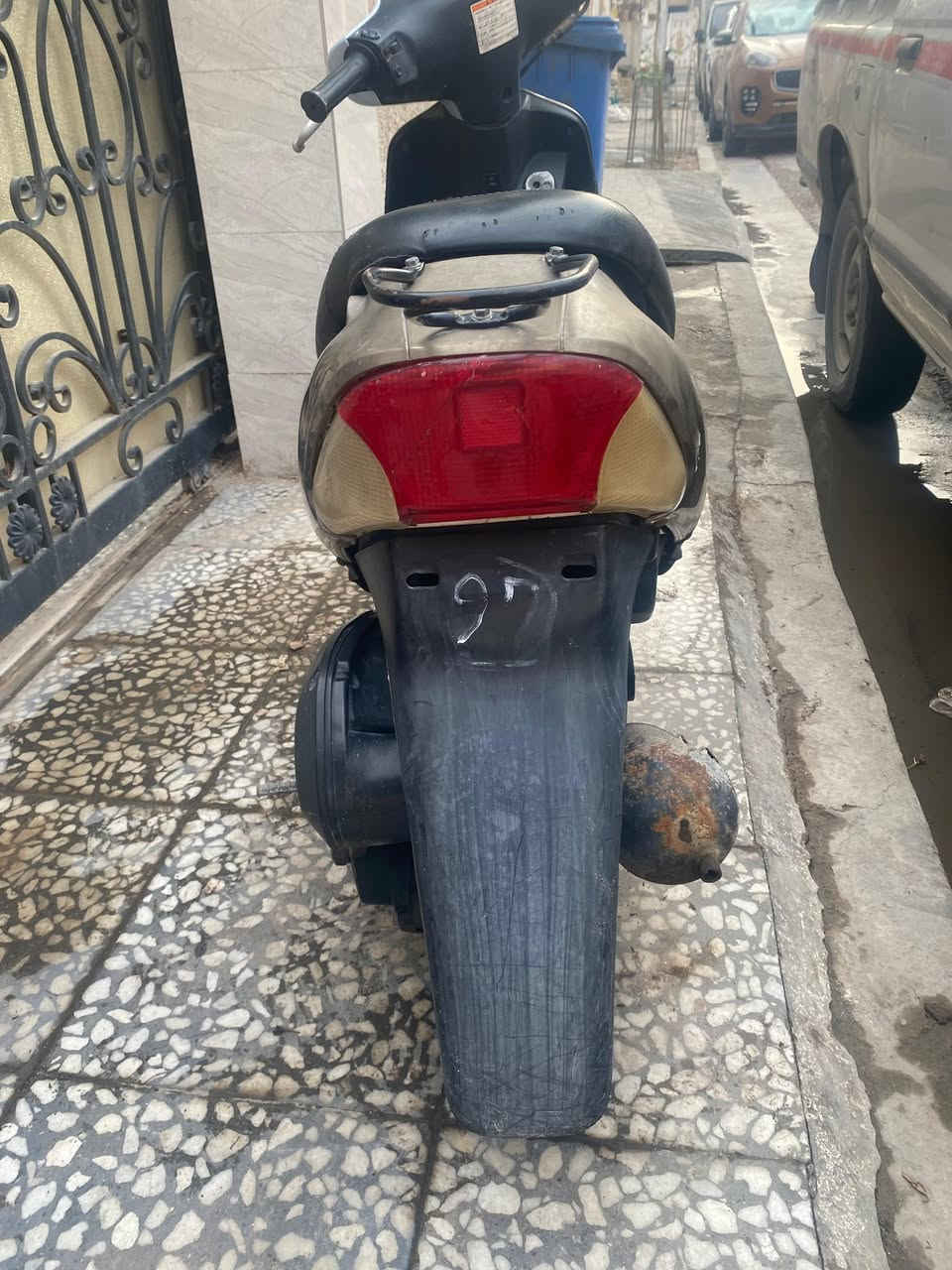 السلام عليكم
للبيع دراجة ساسوكي رياضي 

يرادلها ترتيبات وتبديل صالنصة

ابيع على وضعها ب ١٢٥ الف دينار 

مكاني بغداد /الحرية

***********
