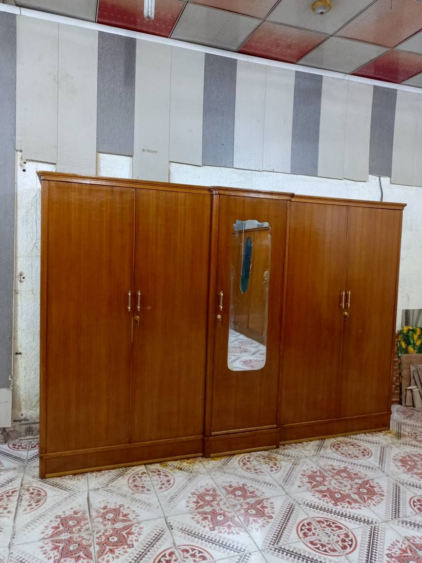 سلام عليكم كنتور ابو الخمسه باب تزكام توب داخل وخارج صاج مال عماره العنوان ميسان حي العامل قرب صيدليه ومجمع الشاكرين رقم الهاتف ***********بي واتساب سعر 275 عمارة, ميسان
