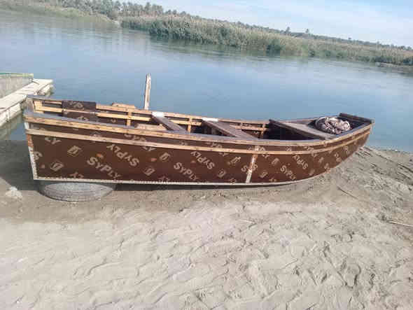 بلم مصطره جديد للبيع يشتغل ع ٣٠ وعلى٤٠. خشب اصلي
هيت ***********
