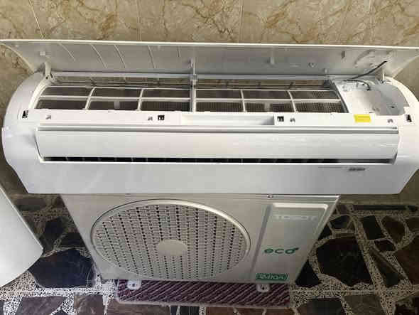 سلام عليكم
سبلت توسوت 2 طن حار بارد 
بلادي ممصلح غاز 410 
نظافته  95‎%‎  غازه مقفل 
كامل ملحقاته بدون نقص
ضمان 15 يوم 
السعر  450 الف
***********  بغداد حي الجامعه
