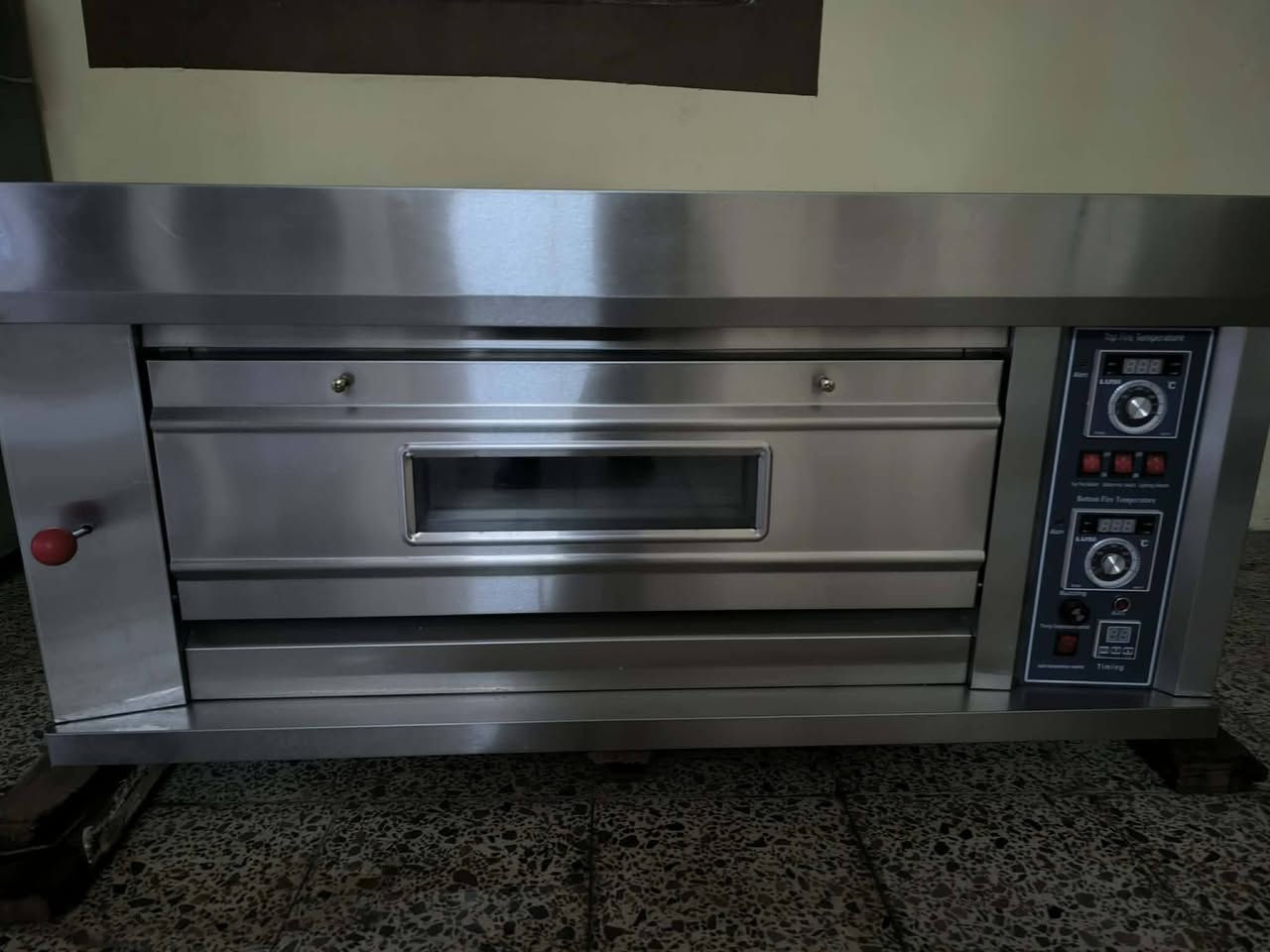 فرن معجنات او بيتزا كهربائي وغاز
الفرن جديد بالكارتون غير مستعمل العرض متر والعمق ٦٠ سنتم سعر الشراء ٨٠٠ الف
سعر البيع   ٧٠٠ الف


**إذا كنت صاحب هذا الإعلان وتريد حذفه لأي سبب، رجاءا أرسل رسالة إلى الدعم الفني**