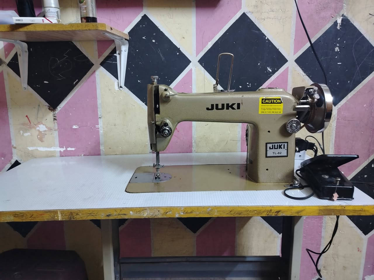 السلام عليكم مكينتين للبيع صناعي مع منزلي مكاني بغداد مدينة الصدر قرب كسرة او عطش اخوان باقي التفاصيل مذكورة ب فيديو هذا رقمي ***********
