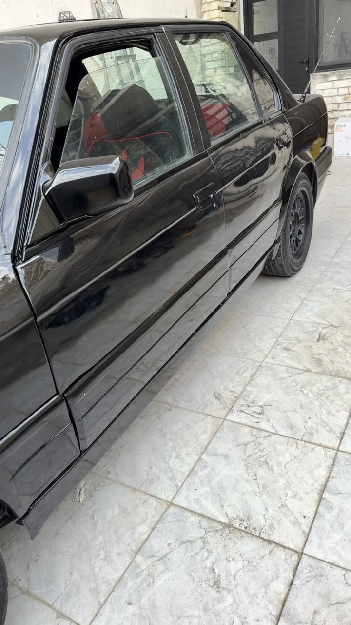 BMW E30
مكينه 28 مسكر دبل فانوس
كير جاترك 260 
بيها اكسل 3:64
اول ثاني ثالث بطناش
دركه وادبتر رياضي اكزوز 3 انج
السياره معمره جديده مصروف عليها هواي مال جناي ومصبوغه جديد قبل يومين نصبغت اسود شذره لامع
عليها كتات M 
بريك خلفي تأسيس جديد كامل
مشط ستيرن وبور ستيرن مبدل حاويه
فيت بم ونوزلات 28 جديد
كهربائيات تأسيس ضفيره كامله جديد شرط
لحيه ودعاميه ومازدات هيلا مختم
راديتر جديد
دوشمه جديده
باتري جديد
بلكات جديد
صلايب ستيرن جديد
السياره بيها نقوصات بسيطه تجي وتشوفها مصروف عليها هواي شاهد الله بس اخذت غير سياره واعتازيت واريد ابيع بركبتي حساب لازم اوفي
السياره ب اسمي سنويه جديده لل 29 رقم دولي شرط رقم صلاح الدين
تحويل ثاني يوم
تجي تكلب وتشوف وانتوا كلكم اهل مصلحه وتاج راسي وماقصر ويه الكل
السعر 39 وبيها مجال بسيط
مكاني بغداد الدوره 
رقمي ***********
