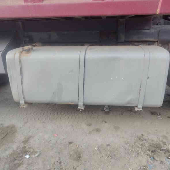 سلام عليكم عندي تانكي كاز اللبيع800 لتر طول متر80مكان بغداد العبيدي رقم ***********
