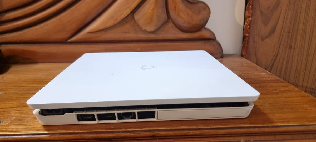 .
السلام عليكم 
بلي ps4 سلم مهكر نظام 9.00  
افضل نظام بدون افلاش او قرص 
مساحه 500GB جويستكات ثنين شغالات 
اصلي وتجاري نظافه الجهاز 100 بل 100 لا مفتوح ولا مصلح 
جهاز جديد يحتوي على 12 لعبه كامل ملحقات بدون نقص 
عنوان بغداد الشعب للاتصال او واتساب ***********
