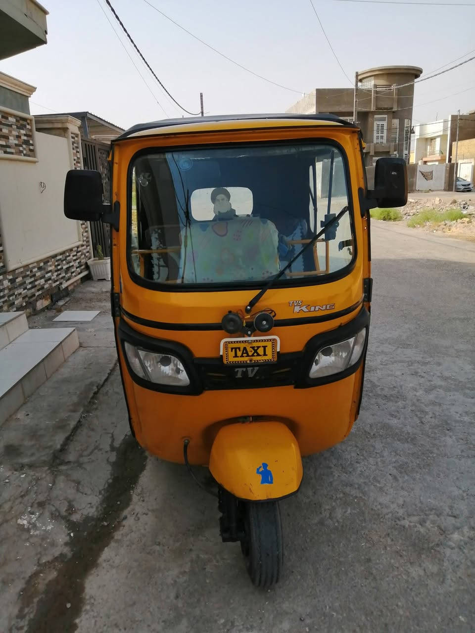 عشرين للبيع تكتك حلوه ونضيفه المكان بابل الحمزه الغربي سعر 5مليون قفل ***********
