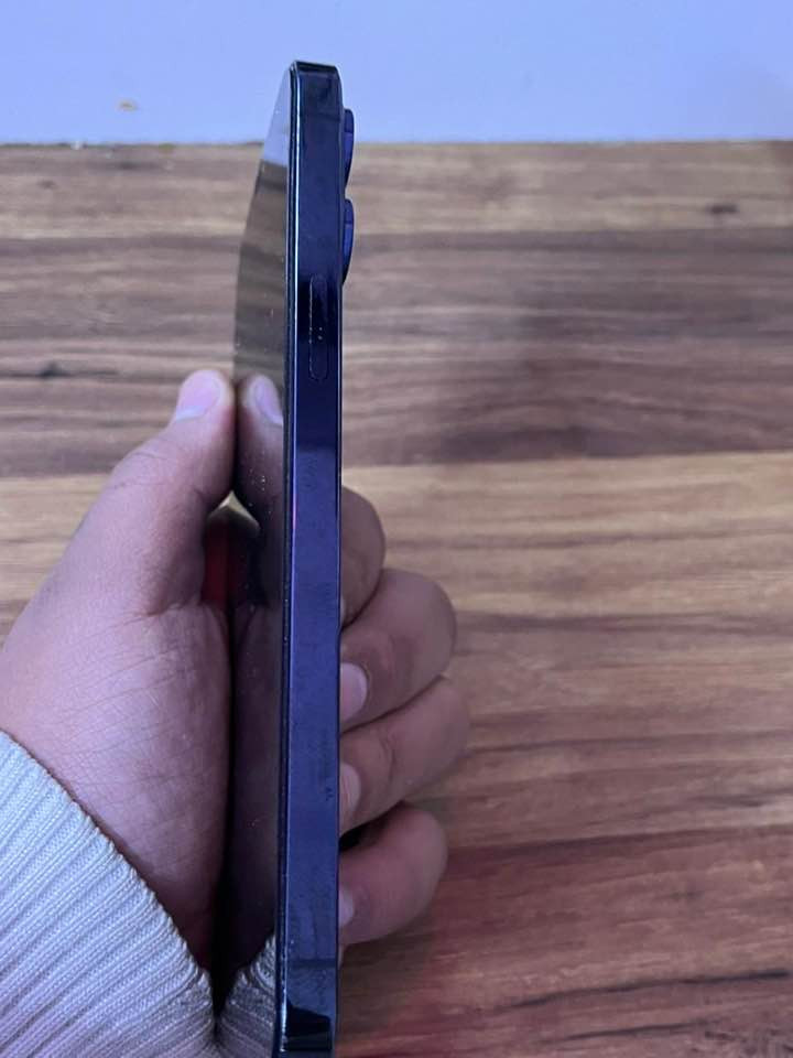 سلام عليكم موبايل آيفون ١٢ برو ماكس امبدل شاشه اصليه مال تفصيخ وبطاريه ١٠٠ امبدله اصليه ذاكرته ٥١٢ السعر مناسب كلش ‏الاستفسار على هاذه لرقم ***********
