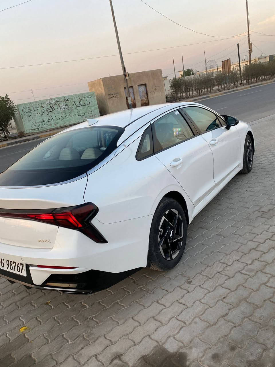 كي فايف ٢٠٢٤
خليجي
نص فول 
رقم أربيل بأسم شركه

السياره ماشيه٢٧
بيه صبغ باب السايق وطرف البنيد باقي 
كفاله

***********

واتساب

مكاني بصره
