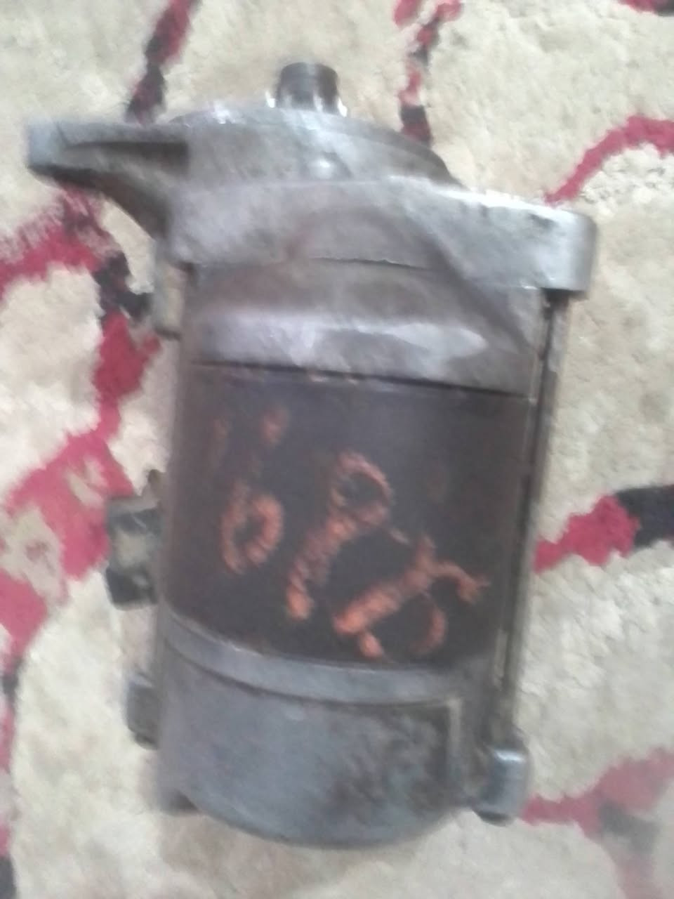 السلام عليكم.
للبيع سلف ياباني جان مشدود 
على بيجو روى نضيف جدآ.
مع عقل بيجو أصلي سعرهن.
100 المكان بغداد.
***********
