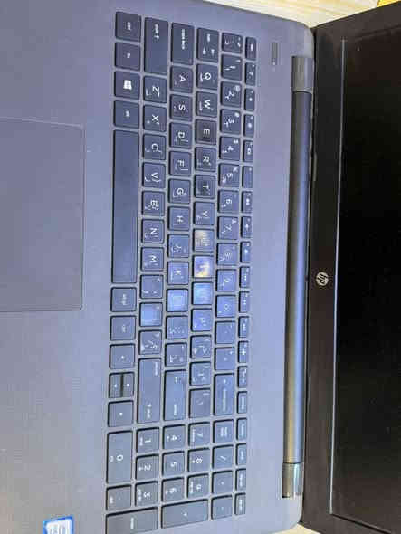 المعالج Intel Core i3 (جيل السادس 6 )
HP 250 G
هارد HHD
حالة البطارية 100‎%‎ 
شاشه وكيبورد نظيف 100‎%‎ 
الشاشة: 15.6 بوصة – HD
الكرت (GPU): Intel HD Graphics مدمج
الرام (Memory): 4GB 

السلام عليكم حاسبه HBمستخدمه قليل لأغراض الدراسة فقط من الجيل القديم  مكاني كاظمية 
***********
