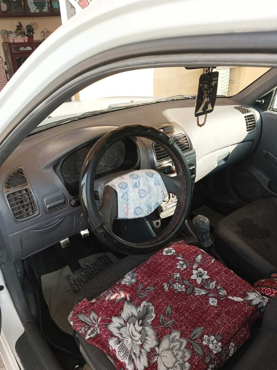 السلام عليكم ورحمة الله وبركاتة
اكسنت اللبيع موديل 2001 سيارة نضيف مال جناي سنويه الى 29 رقم بغداد بدون صبغ وبدون ضربه وبدون معجون تدفئه تبريد بس يرادله غاز فقط تخم تاير سيارة كابريته مكاني ديالى الخالص سعر 48 وبيه مجال شراي يتصل رقم الهاتف ***********
