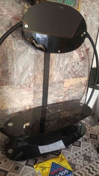 ميز • للبيع