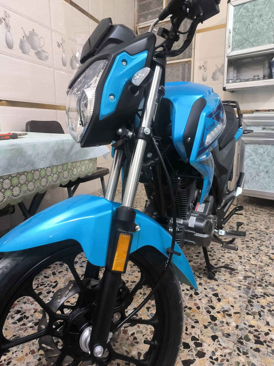 السلام عليكم
اعادة نشر بسبب الوعود الكاذبة رجاءا مو شراي لاتعلق 
RK200 للبيع 
صارلها عشر ايام من نزلت ماشية 950 كيلو شخط مابيها بعدها بتراب الشركة بيها كارت ضمان سنة مكاني بغداد الامين 2 الشراي يتصل .. سبب البيع محتاج فلوس 
***********
