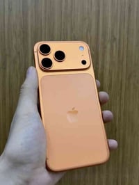 آيفون ١٧ برو ماكس • ٥١٢ • خلل مصنعي