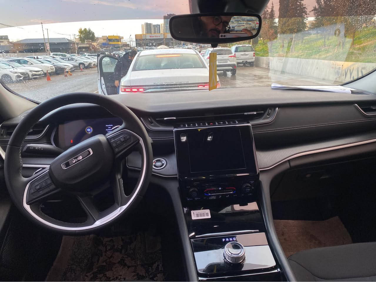 ته نها دوو پارجه ى بوياخه ٢٠٢٣ بى ژورى ٣ مايل روشتوه هه موو شتيكى به شه رت مواسه فات لاريدو مه عروفه *********** السليمانية, العراق
