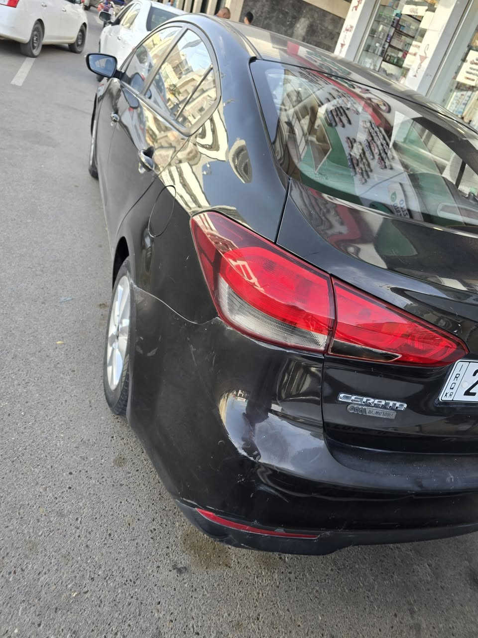 سيراتو ١٧ خليجي بيه باب
صبغ ورا سايق سياره مال بيت رقم 
شمالي وبسمي تحويل مباشر موصفات 
عاديه مكان سياره بغداد حي جهاد
***********
