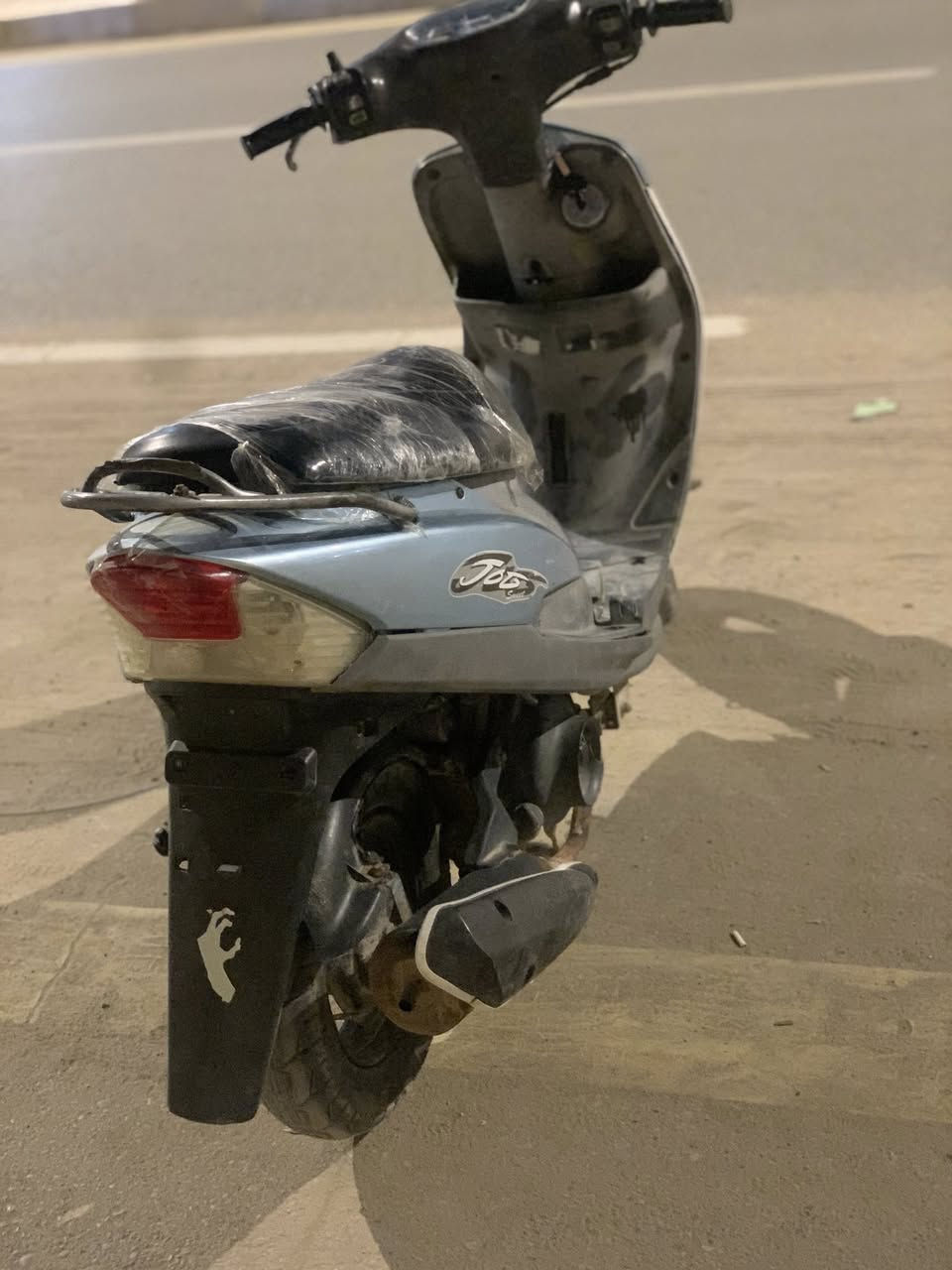 دراجه ماكس منغولي
سمائي 
كهربائيات كله شغاله سلف هندر اشاير عالي ناصي هورن 
مكينه ناعمه ومامفتوحه شرط الفحص بلاد 
مكاني ناصريه مركز 
سعره ٦٥٠
***********
