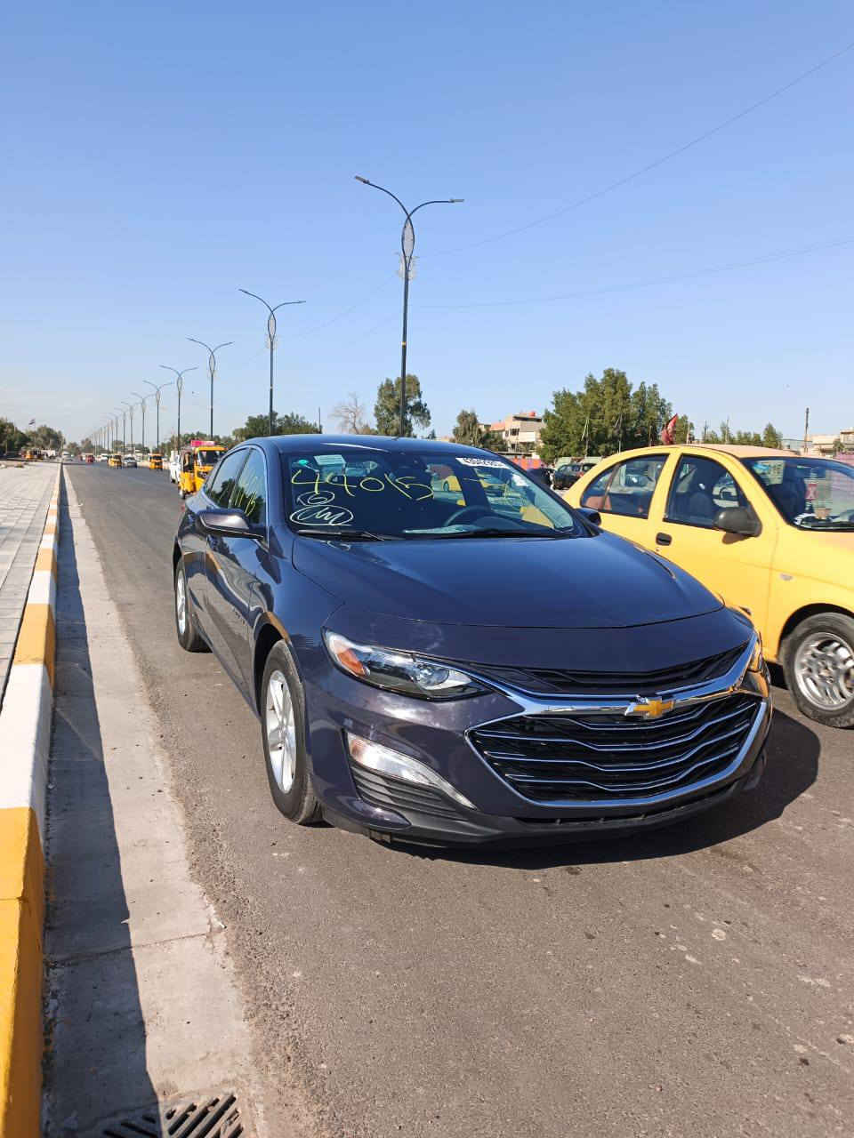 سلام عليكم 
للبيع 
شوفرليت ماليبو
موديل 2025  زيرو ماشية 900 ميل 
حادث بدون تبديل بدون صبغ ليبل واحد 
بيه بارد جاملغ أمامي جهة السايق وطرف البنيد كلش قليل 
سعر ١٥٨ورقة بدون رقم تترقم بغداد 
مكانه بغداد 
 للاتصال *********** واتساب موجود
