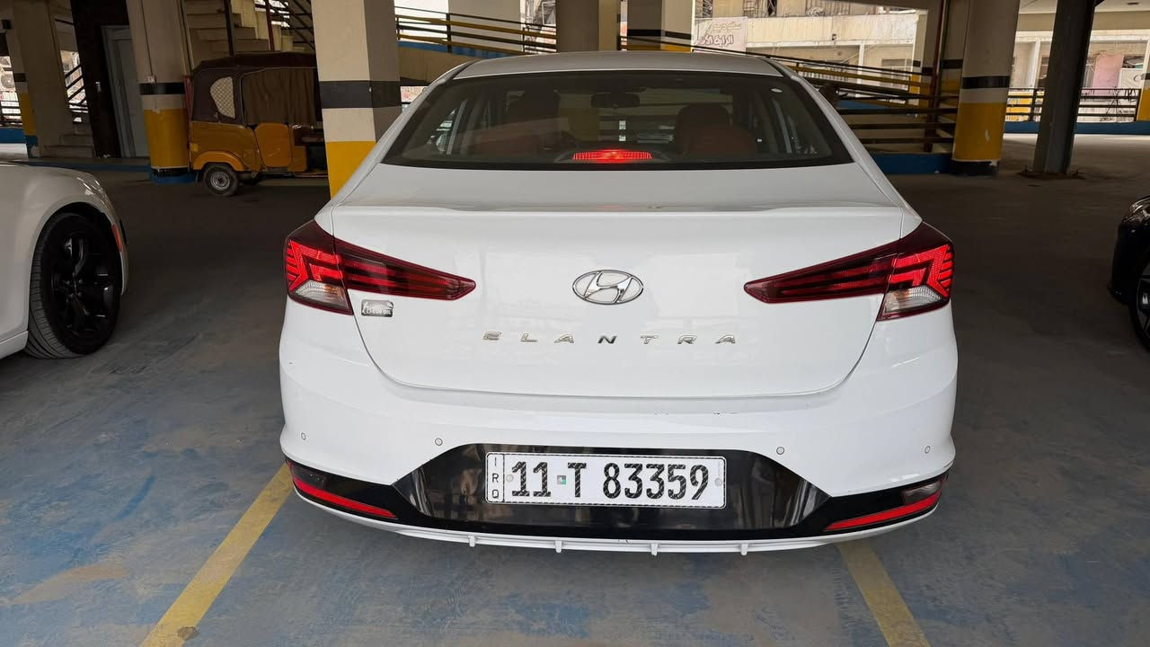 النتره موديل ١٩ خليجيه
فول مواصفات واحد عله واحد 
ماشيه ١٠٠ 
رقم بغداد بسمي  تحويل ثاني يوم 
والسونر مرفق بالمنشور بيه قطعه وحده 
مكانه بغداد 
***********
