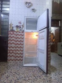 ثلاجه ١٦ قدم • نظيفه جداً • توصيل