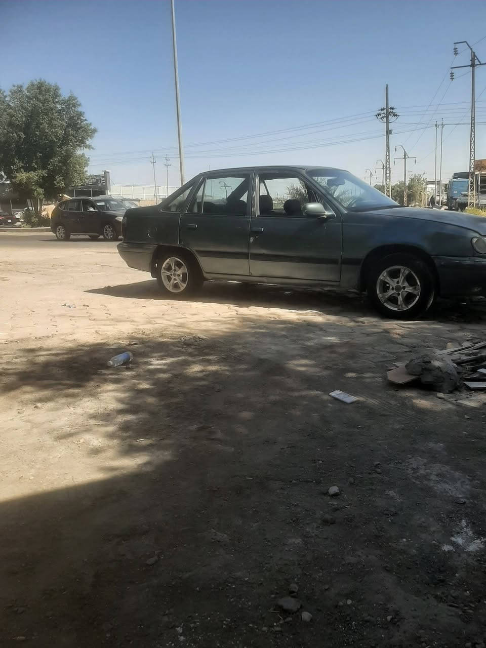 السلام عليكم  دايو سلو موديل ٩٤رقم ديالى نكليزي بسمي مشرع  وطني مكينه مفتوح كهربائيات شغاله داخل نضيفه مكاني واسط العزيزيه رقمي ***********السعر ٢٦ وبيهه مجال بيع او مراوس
