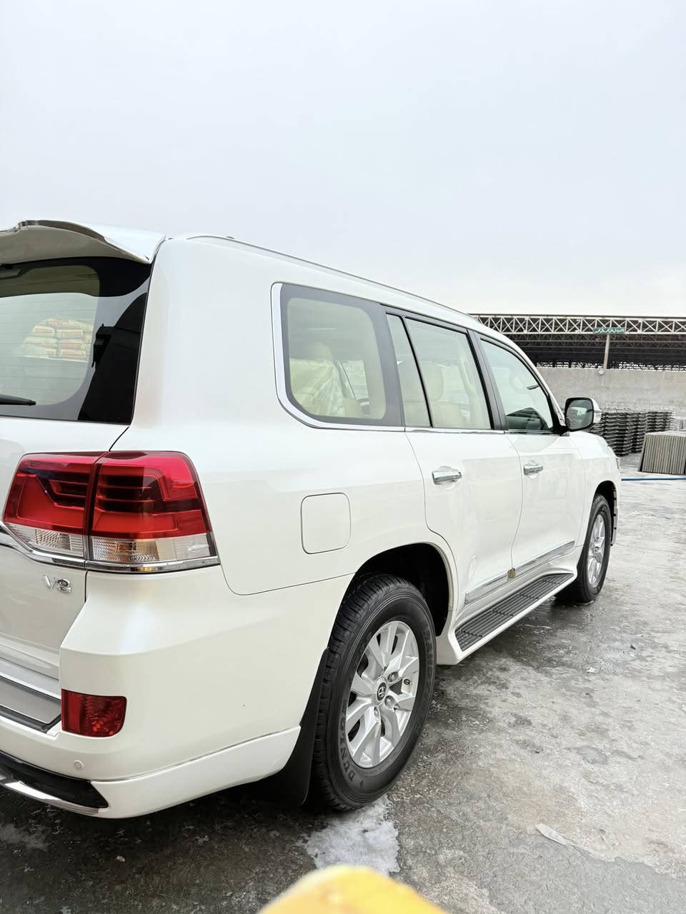 سلام عليكم
لاندكروز 2017

  مكفوله كافة عامه من باردوتكحيل وصبغ 4600v8ماشيه 39تايرات شركه بيه بعده

رقم سليمانيه بسمي تحويل مباشر 

فول واحد ع واحد 

فول المواصفات 

بصمه تشغيل 

بصمه ابواب 

اشاره لكزز

فتحه

حساسات اماميه

حساسات خلفيه 

4 كامرات 

8 ايرباك 

كرسي كهرباء 2 

كراسي جلد 

تحكمات ستيرن 

دبل ماوس

ثلاجه

لايت عدسه دخاني زنون. عالي ناصي

تحكم بمستوى الضوء الخارجي 

مري شفط

مري قلابه ع وضع البك 

اشاره بلمري 

بك لايت ضبابي 

زراك لايت 

ستيرن صاج 

نضام ايكو لتقليل صرف الوقود 

سياره جديده ومكفوله من كلشي 

سعر 540

مكان بغداد 

***********

***********
