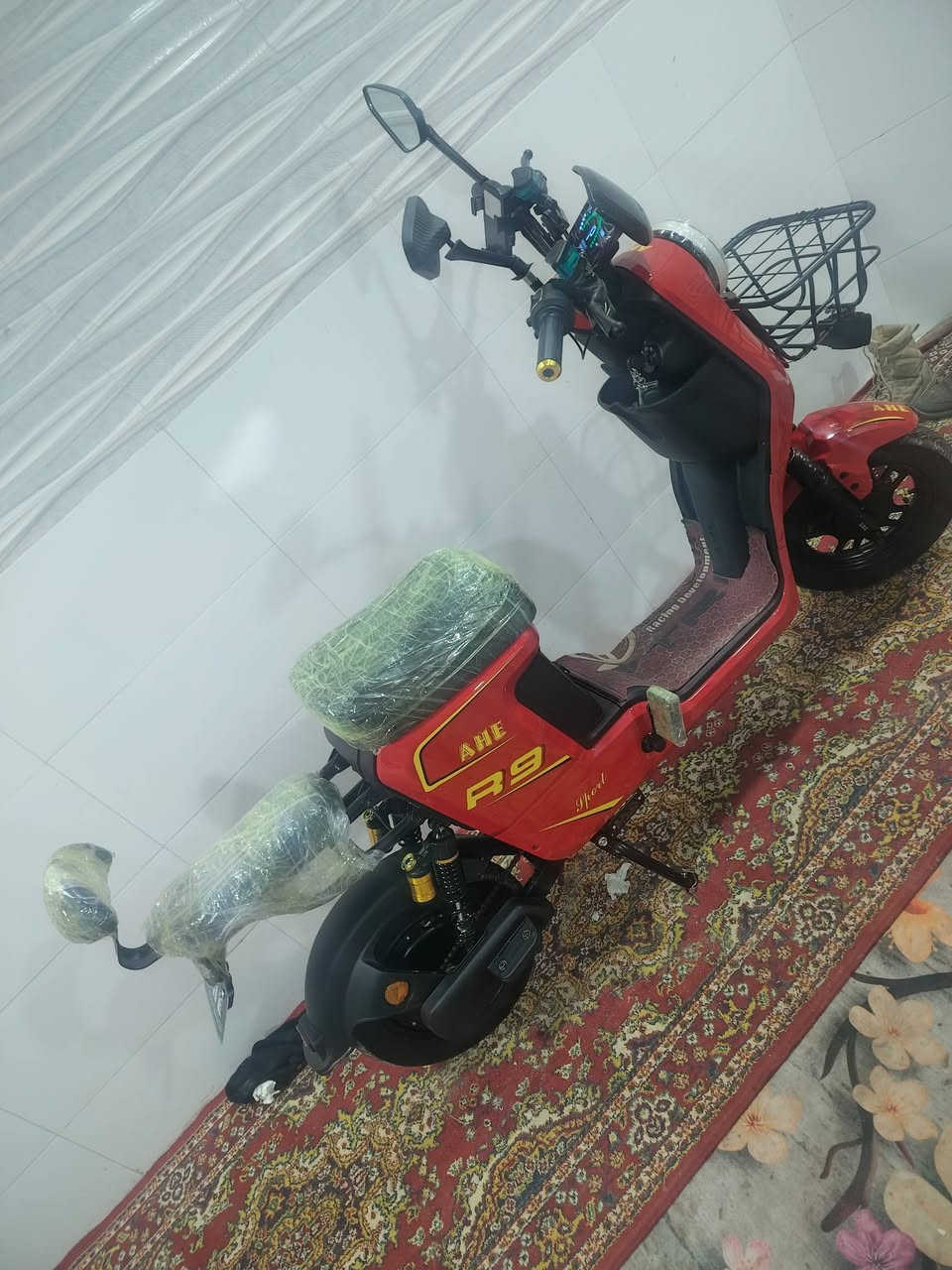 سلام عليكم دراجه للبيع نضيفه كلش وما ماشيه هواي الستفسار ***********
