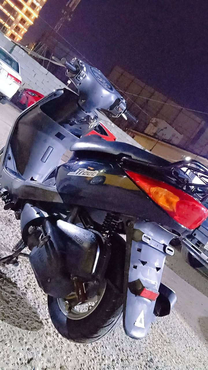 دراجه للبيع لكزز نظيفه مال حاويه السعر خاص ***********
