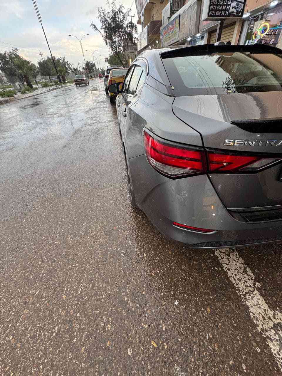 سلام عليكم سيارة سنترا موديل 23 مواصفات sv رادار امامي خلفي حساسات جانبية تدفئة تبريد ..تربيدو تدفئة مقاعد امامية تحديد مسار ومثبت سرعة ومقود ماشية 55 ألف كيلو لون نفطي وهذا السونار مثل ماموضح بالصورة سعر 135 وبيها مجال رقم سليمانية بأسمي مع دفتر بانزين السونار موضح ب الصور 
السعر 135 ومجال

 مكاني كركوك للاتصال على هذا الرقم ***********
