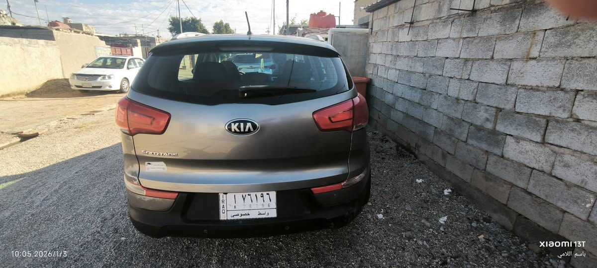 كيا سبورتج موديل 2016 وارد خليجي محرك 2400 دوش ماشيه 194 سيارة نظيفة تحكم ستيرن بيه جاملخ الخلفي صبغ والقماره جارده فقط السعر 130 وبيه مجال 
رقمي الاسيا ***********

رقمي الاثير *********** شراي يتصل
