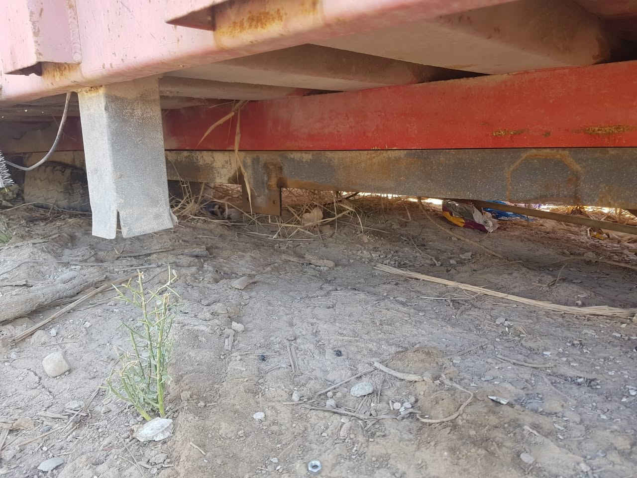 السلام بدي عكرب للبيع الطول 6متر.  دبل شاصي  ونج جديد السعر 42او بي مجال المكان بصره المدينه***********
