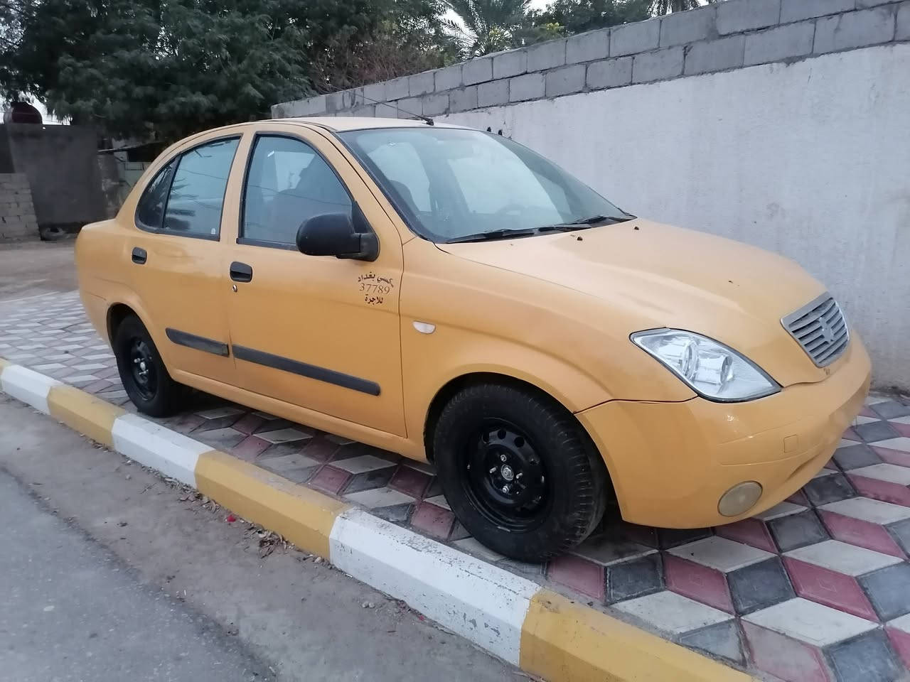 للبيع طيبه مديل٢٠١٥ رقم بغداد مصفره هيه وغرامات مكينه وكير شرط حداديه جديده كهرباءيات شغاله دواخله نضيفه العنوان الديوانية الحمزه الشرقي المؤبايل *********** السعر ٣٥ مكلف بل نشر
