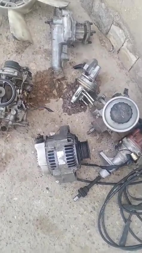 إسلام عليكم غراض سوبر ٨٥ مع كير شغال السعر ٤٠٠ وبيهن مجال للطيبين لاتصال ***********
