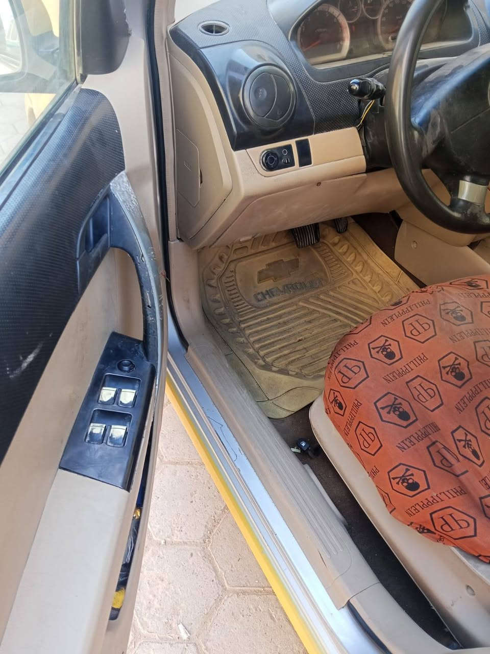 افيو مديل 13خليجي سنويه لل32هزه جديده اوتو ماتيك سياره كفاله عامه من الضربه مكينه وكير وحداديه مكفولات نقص بس تبريد شرط عايز غاز وبوري مصفره من هيئه وغرامات السعر 55وبي مجال مكاني نجف كورنيش الشط الشراي يتصل ***********
