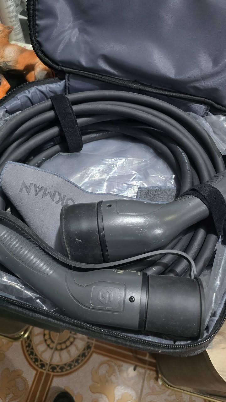 كيبل شحن طلعلي بل بضاعه اوربية جديد ما مستخدم 
سعرة خاص واهاذا رقمي بي واتساب ***********
