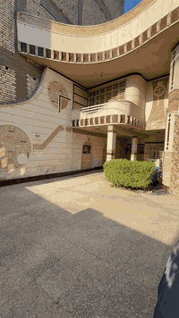 للبيع دار تجاري المساحة ( ٤٣٥ متر) طابوا صرف دبل فاليوم مسلح🔺

الواجه ١٤ متر 

النزال ٣٥ 

الموقع الطالبية قرب كلية الادارة والاقتصاد البيت مجاور للركن شارع عريض سايدين 👍🏻

البناء ٨ غرف نوم 

الاستقبال عدد٢ 

هول عدد ٢ 

مطابخ عدد ٢ 

كلدور عدد ٢ 

حمامات عدد٤ 

كراج يتسع ٧ سيارات او اكثر 

للاستفسار الاتصال 

***********
